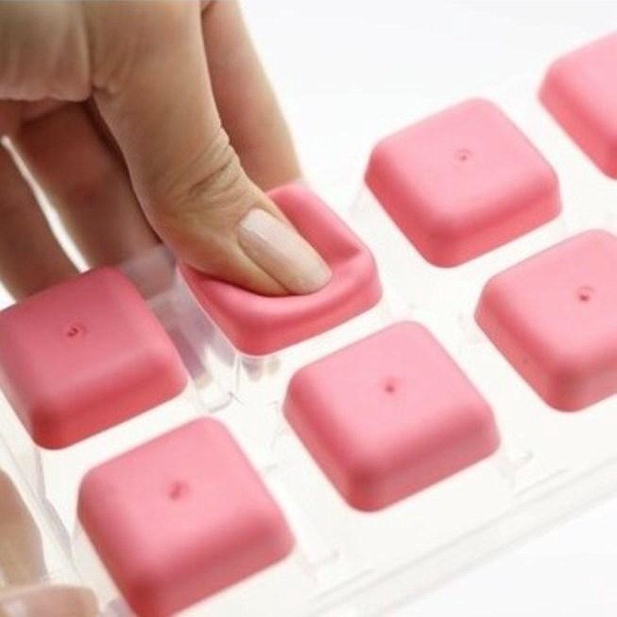 Premium 3-Pack Gondol Silicone Ice Cube Tray Set - Multi-Color Ice Makers with Lids