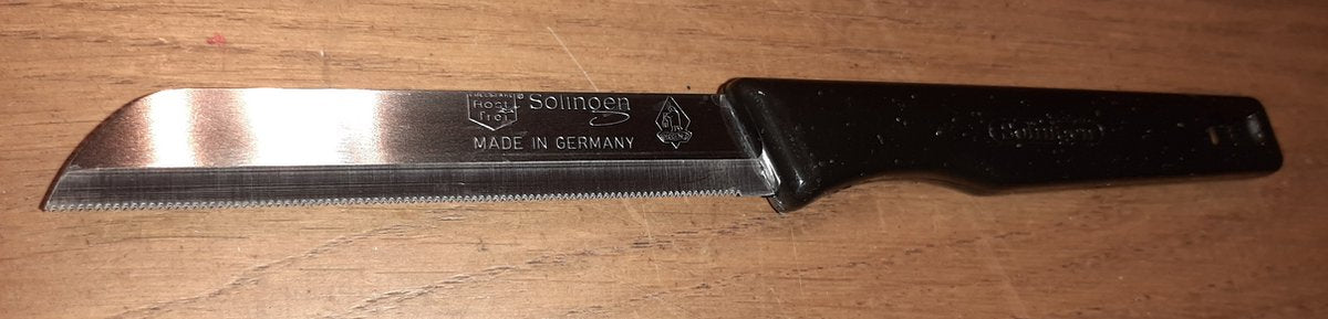 Solingen Premium Peeling Knife - Black Serrated Kitchen Knife with German Quality, Super Sharp Blade & Ergonomic Handle for Professional Vegetable Preparation