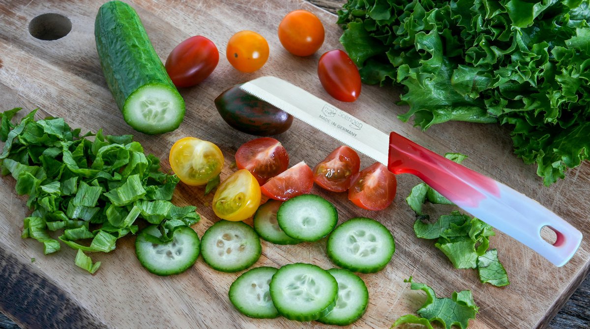 Solingen Serrated Knife Vegetable and Tomato Knife Red 6 Pieces 18.5cm with Blade Cover Ergonomic Handle