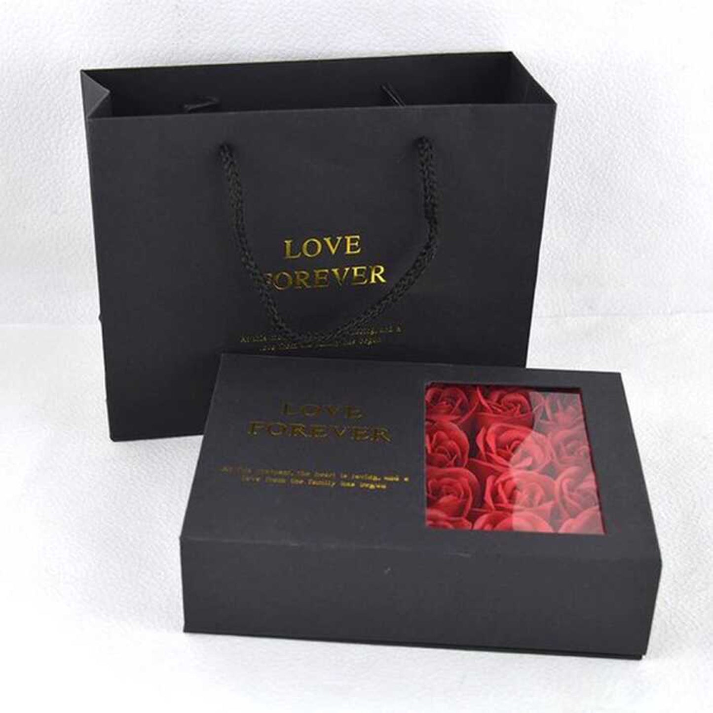 Rode Rozen Giftbox - Ketting -Liefde - 12x rode zeeprozen - Valentijn - Moederdag- Gru-Valentijns - Cadeautjes